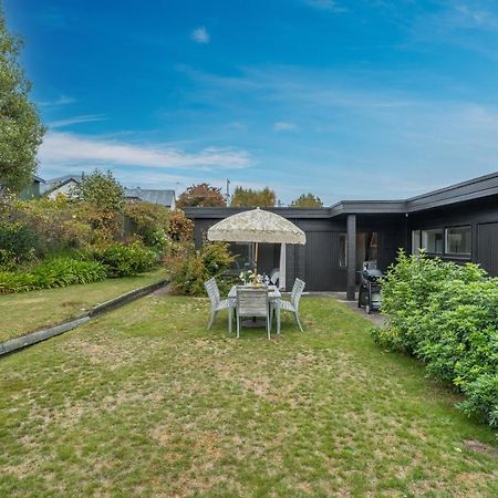 Henry'S Bach Villa Taupo Bagian luar foto