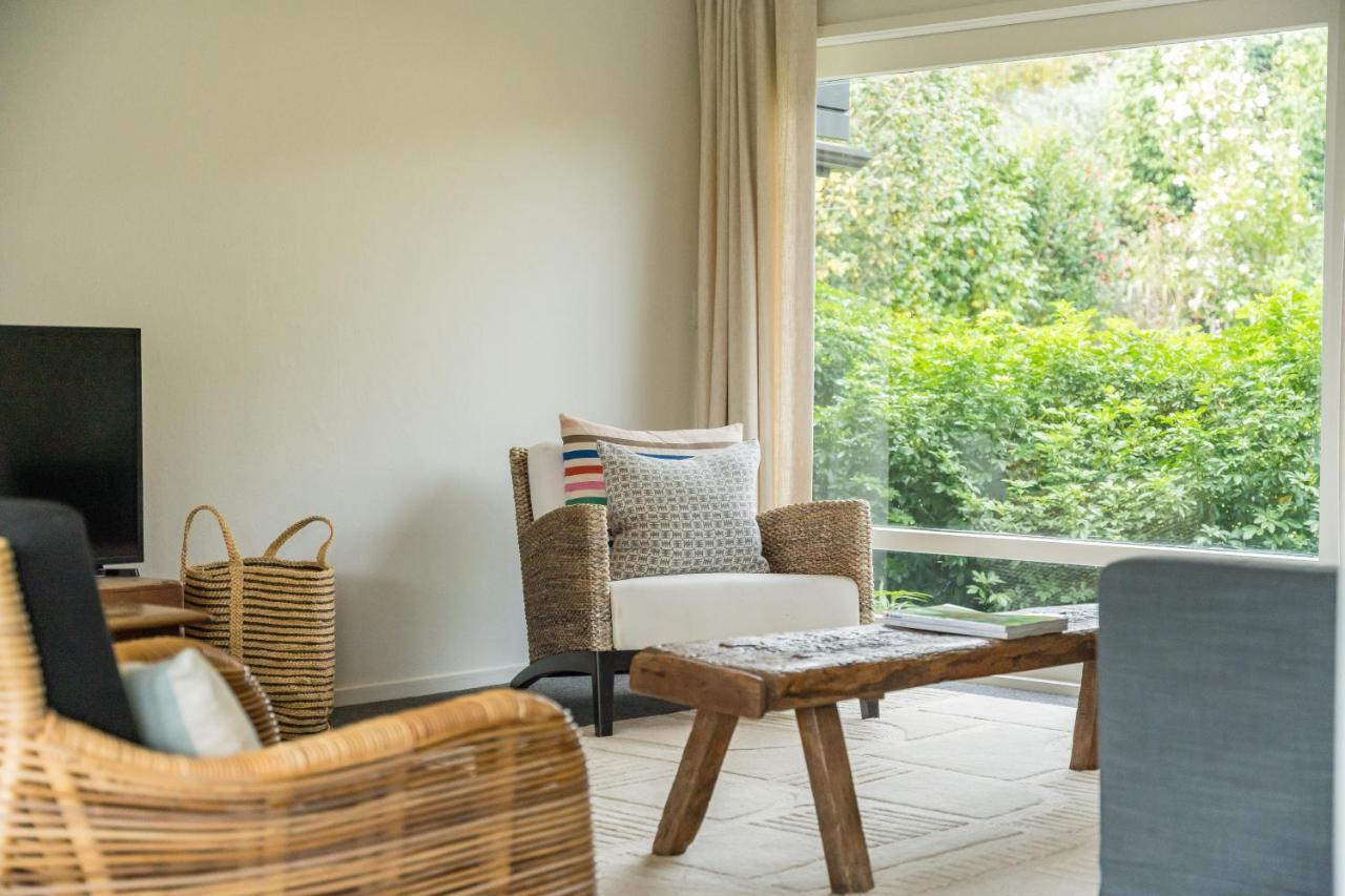 Henry'S Bach Villa Taupo Bagian luar foto