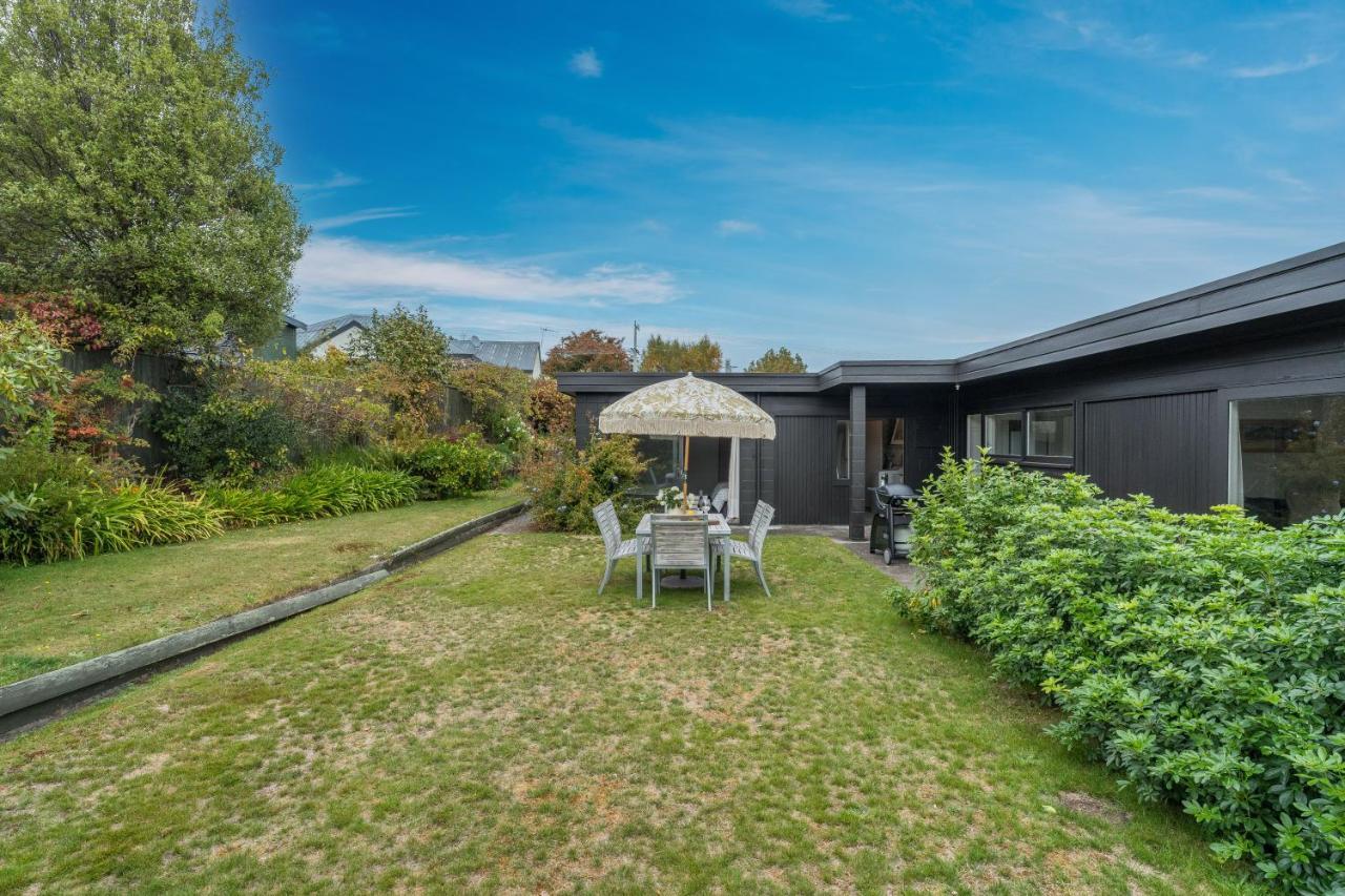 Henry'S Bach Villa Taupo Bagian luar foto