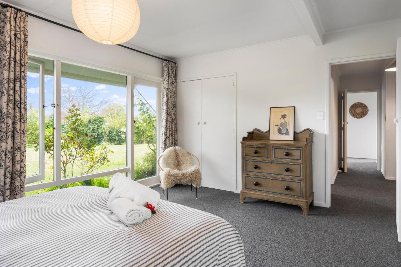 Henry'S Bach Villa Taupo Bagian luar foto