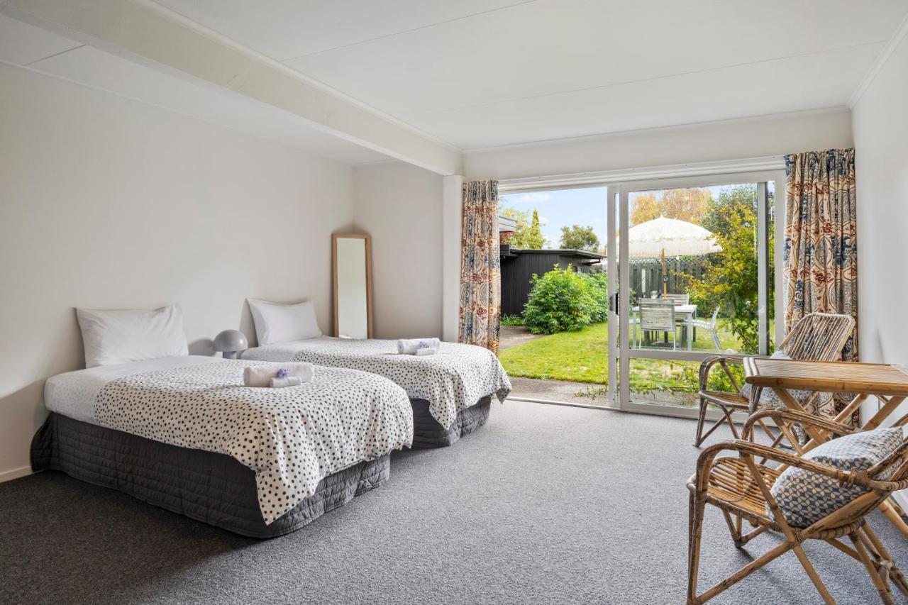 Henry'S Bach Villa Taupo Bagian luar foto