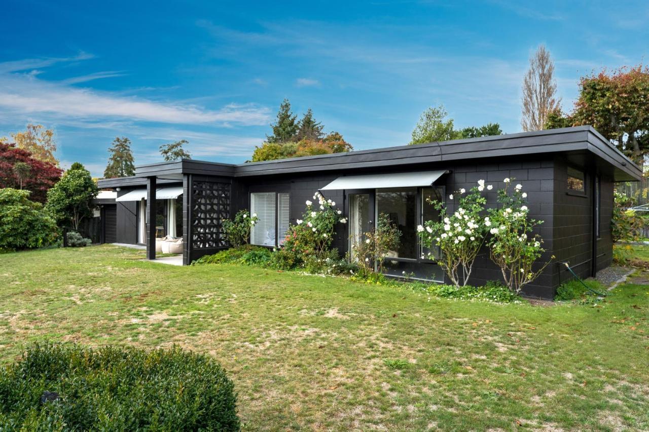 Henry'S Bach Villa Taupo Bagian luar foto
