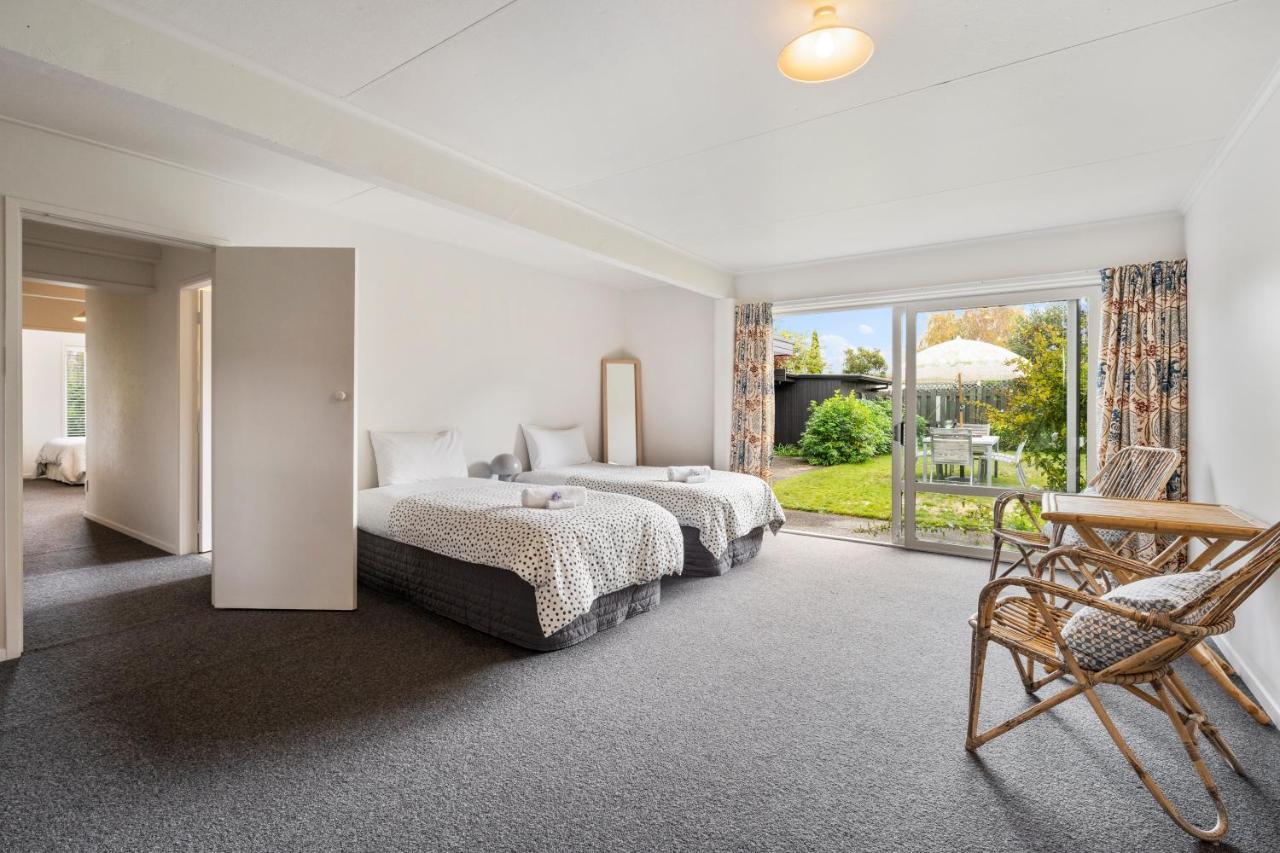 Henry'S Bach Villa Taupo Bagian luar foto